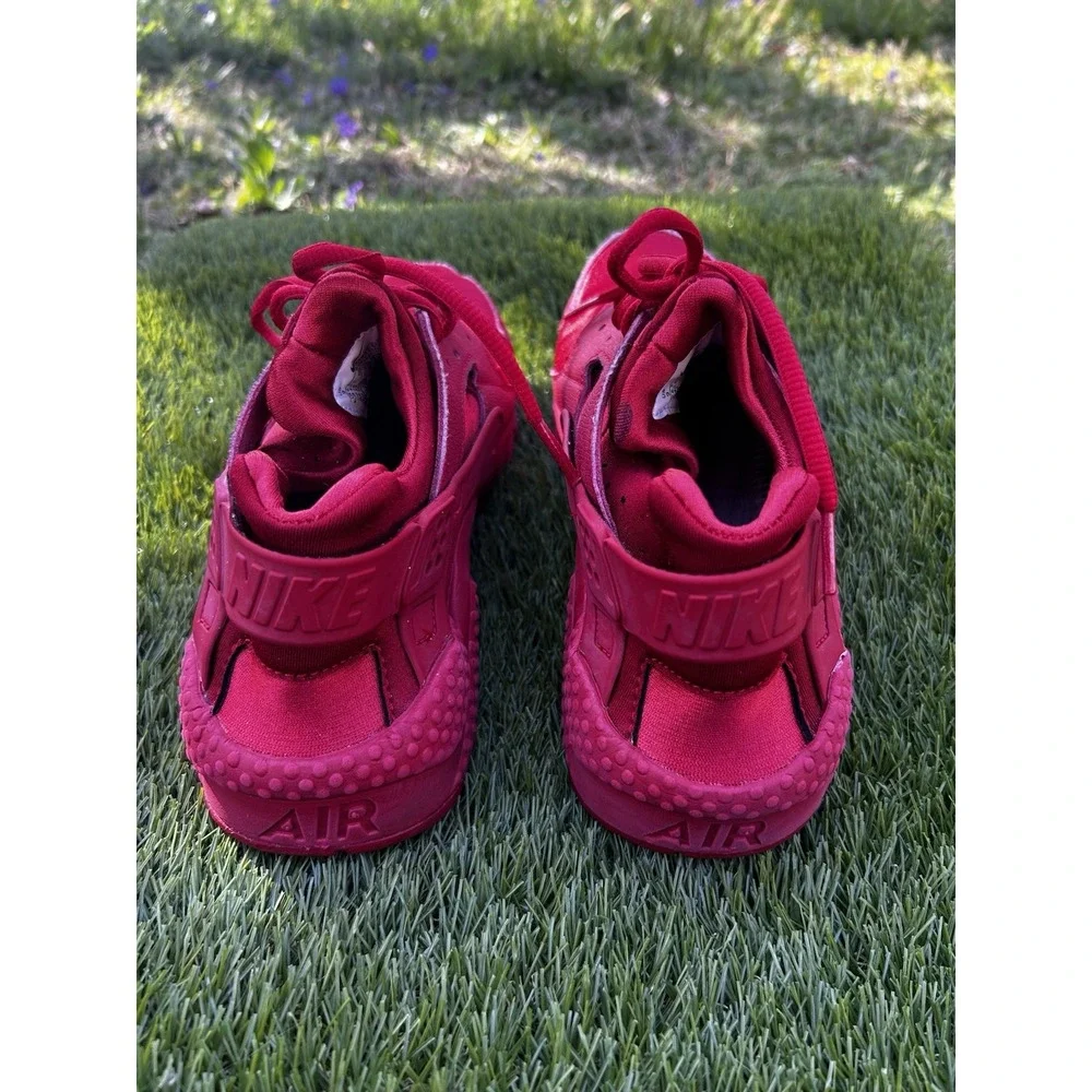 Nike Air Huarache Run University Red Sneakers 634835-601 Womens‎ Size 9